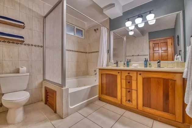 Town View King Suite