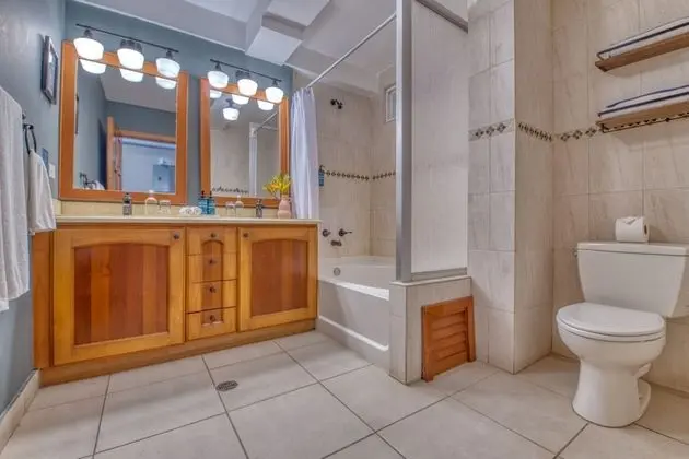 Town View King Suite