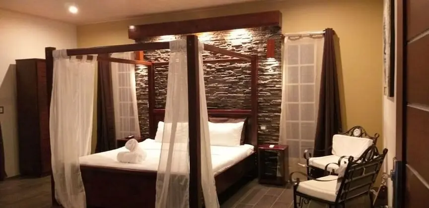 Tropical Villa With jacuzzi B4