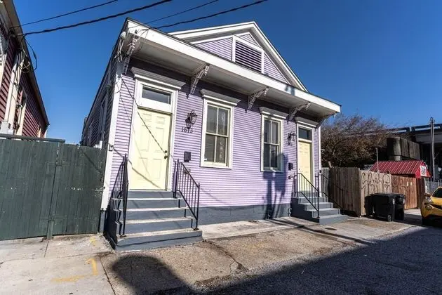 Ev (Tropical Treme Home Mins to the Frenc)