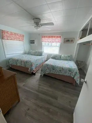 One Bedroom Cottage, 2 Beds