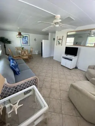 One Bedroom Cottage, 2 Beds