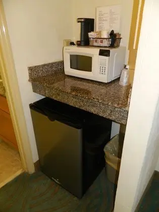 Standard Oda, 1 En Büyük (King) Boy Yatak ve Çekyat, Balkon, Kısmi Deniz Manzarası