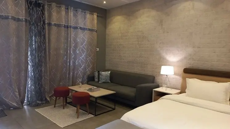 Deluxe Tek Büyük Yataklı Oda, 1 En Büyük (King) Boy Yatak, Havuz Manzaralı