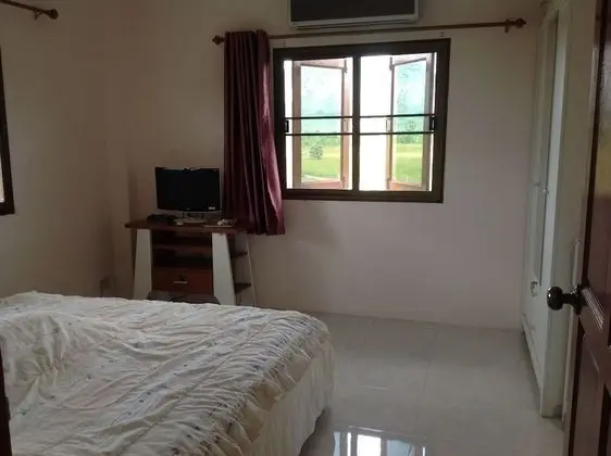 3-Bedroom Deluxe House