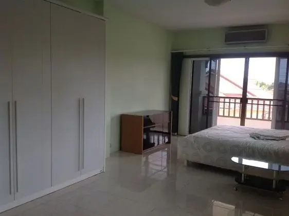 3-Bedroom Deluxe House