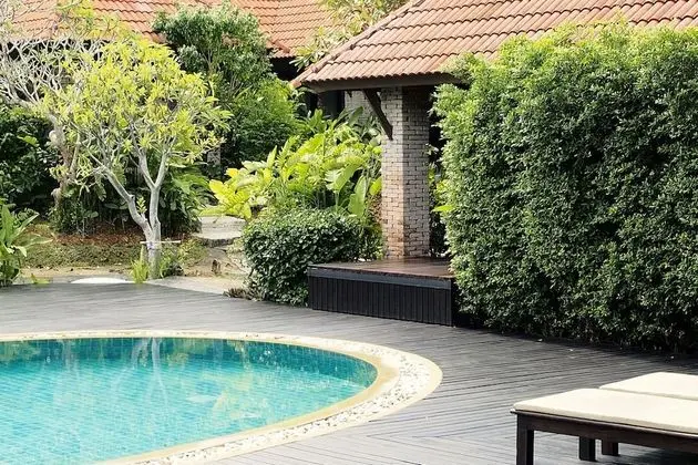 Deluxe Oda (Pool Verandah)