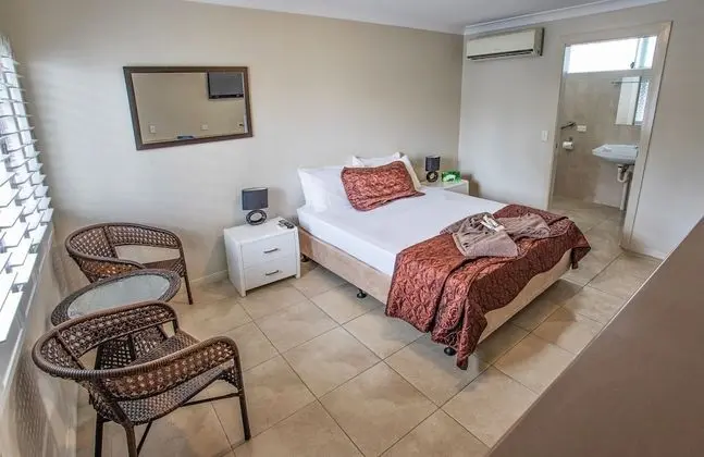 Standard Oda (Queen size motel suite)