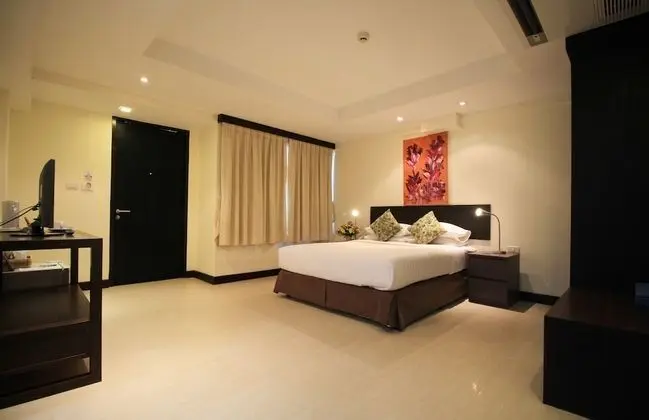 Deluxe Cabana