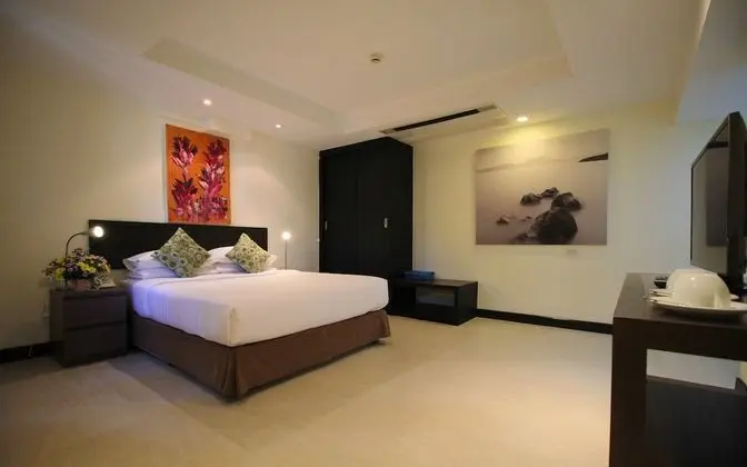Deluxe Cabana