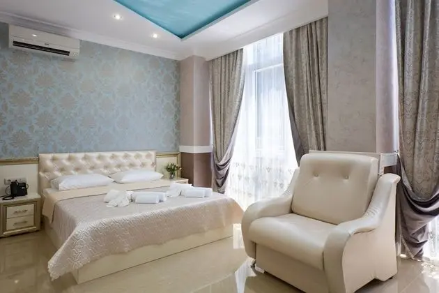 Comfort Tek Büyük Yataklı Oda