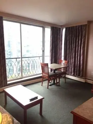 Apart Daire, 1 Büyük (Queen) Boy Yatak ve Çekyat