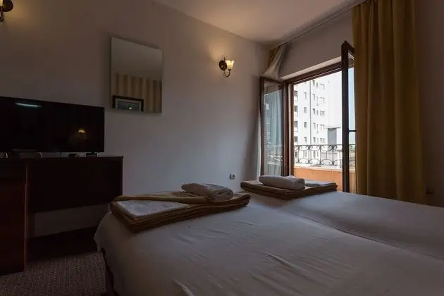 Üç Kişilik Oda, Balkon