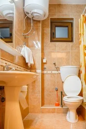 Üç Kişilik Oda, Balkon