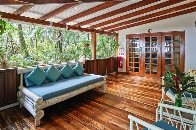 Standard Oda, Plaj Kenarı