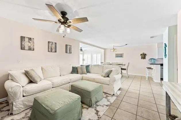Ev (Gulf Holiday Home - (3/2))