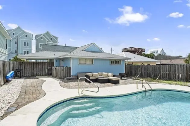 Ev (Gulf Holiday Home - (3/2))