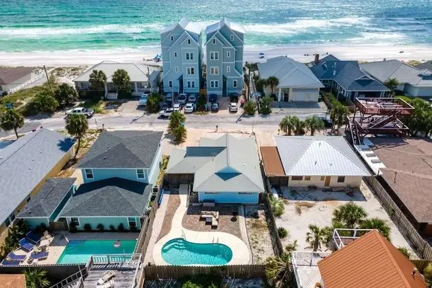 Ev (Gulf Holiday Home - (3/2))