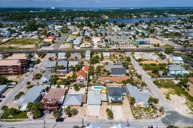 Ev (Gulf Holiday Home - (3/2))