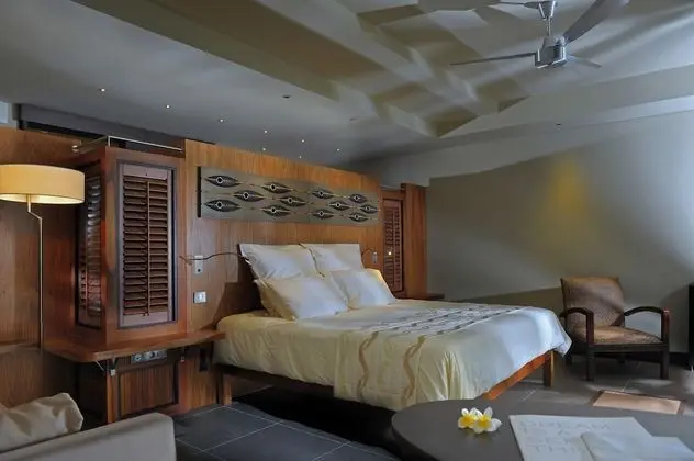 Beachfront Pool Suite