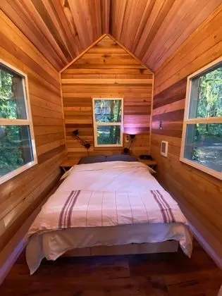 Sleeper Cabin 1 - Bald Eagle