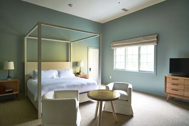 Grand Oda (Manor West)