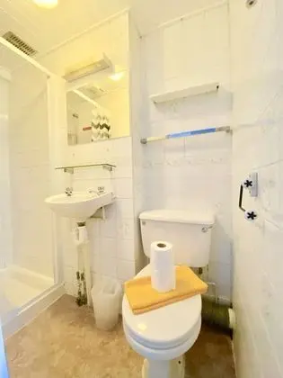 Standard Tek Büyük Yataklı Oda, Banyolu/Duşlu (Small Double, Small Room)