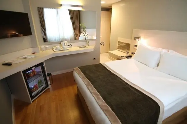 Çift Kişilik, Şehir Manzaralı