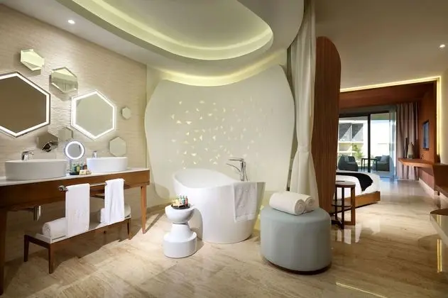 Junior Suite Beachside Ocean View