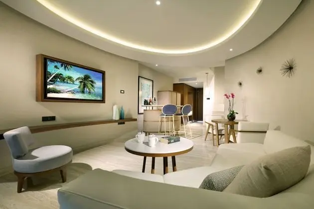 Loft Suite Beachside Ocean View