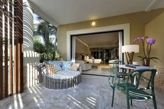 Junior Suite Private Pool Poolside