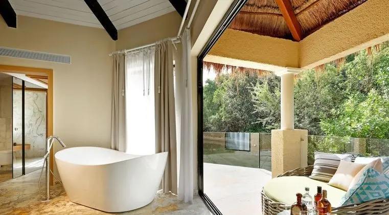 Romance Bungalow by the lake