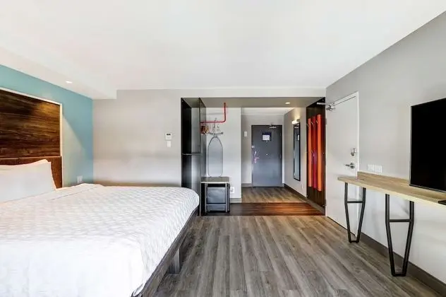 Room, 1 King Bed, Accessible (Handicap)