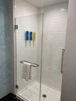 Oda, 1 En Büyük (King) Boy Yatak, Engellilere Uygun (Hearing)