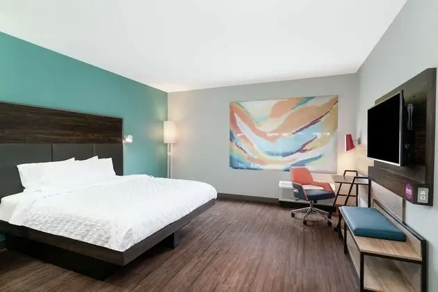 Oda, 1 En Büyük (King) Boy Yatak, Engellilere Uygun (Roll-In Shower)