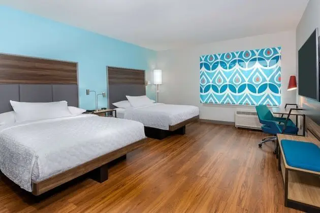 Oda, 2 Büyük (Queen) Boy Yatak, Engellilere Uygun, Küvet