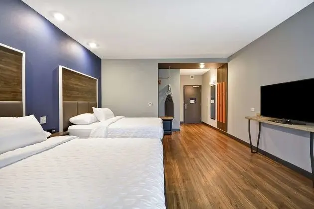 Oda, 2 Büyük (Queen) Boy Yatak, Engellilere Uygun, Küvet