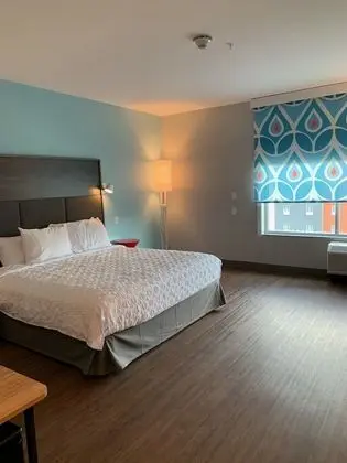 Oda, 1 En Büyük (King) Boy Yatak, Engellilere Uygun (3x3 Shower)