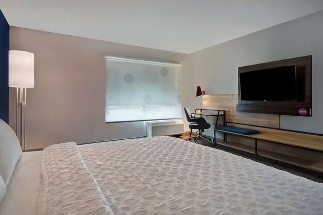 Oda, 1 En Büyük (King) Boy Yatak, Engellilere Uygun, Küvet