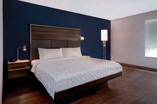 Oda, 1 En Büyük (King) Boy Yatak, Engellilere Uygun, Küvet