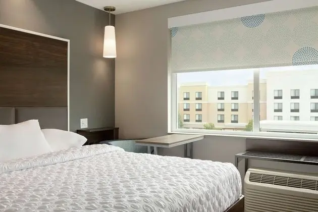 Oda, 1 En Büyük (King) Boy Yatak, Engellilere Uygun, Küvet