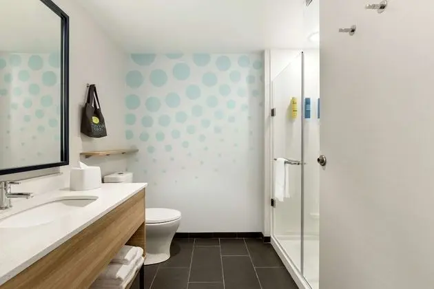 Oda, 2 Büyük (Queen) Boy Yatak, Engellilere Uygun (Hearing)