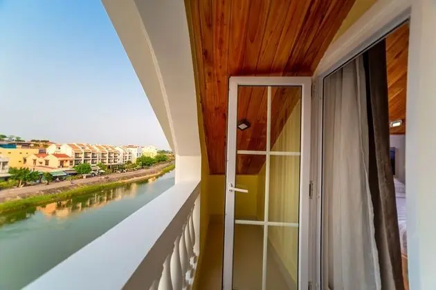 Signature Oda, Balkon, Nehir Manzaralı