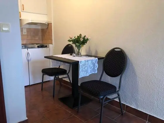 Traditional Tek Büyük Yataklı Oda, 1 Çift Kişilik Yatak, Mutfak