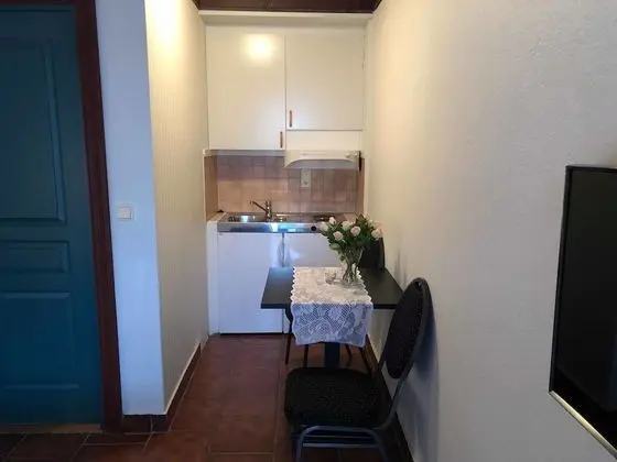 Traditional Tek Büyük Yataklı Oda, 1 Çift Kişilik Yatak, Mutfak