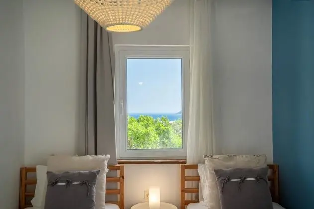 Villa 4+1 Oda, Deniz Manzaralı