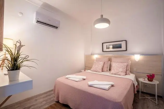 Corner Suite, Kara veya Havuz Manzaralı