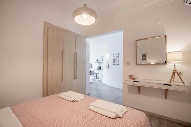 Suite, Kara ve Havuz Manzaralı
