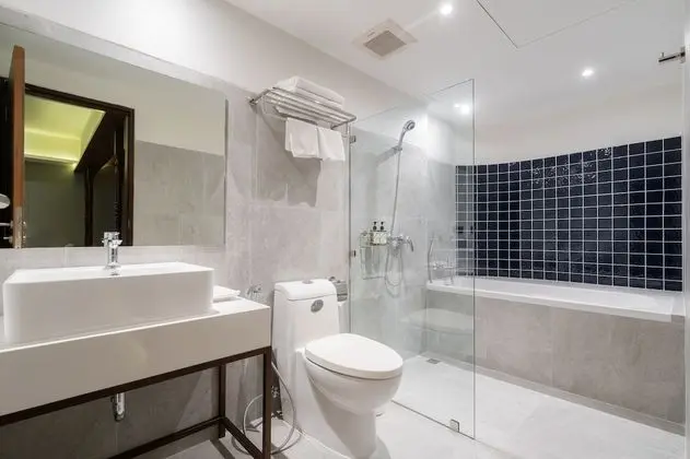 Deluxe Oda, 1 En Büyük (King) Boy Yatak, Balkon