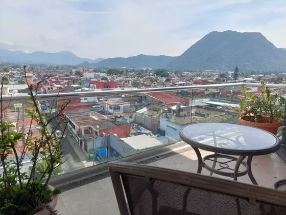 Tek Büyük Yataklı Oda, 2 Çift Kişilik Yatak